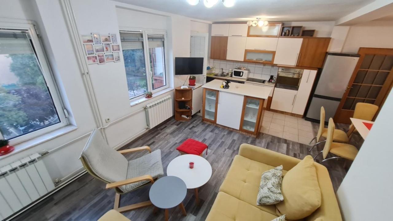 Center Cosy Apartment Скопье Экстерьер фото