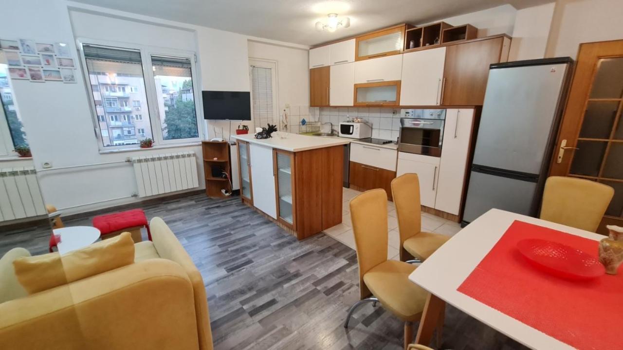 Center Cosy Apartment Скопье Экстерьер фото